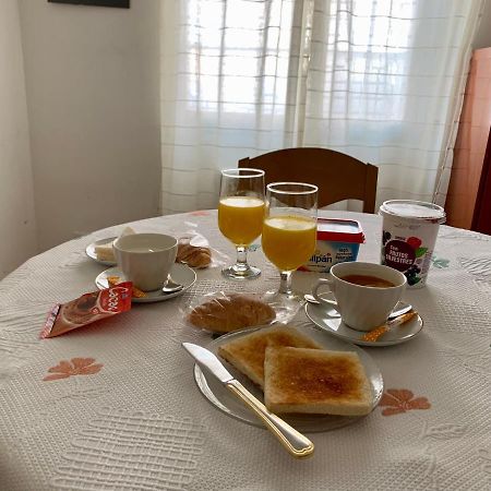 Habitacion Con Desayuno - Room With Breakfast อารันเควซ ภายนอก รูปภาพ